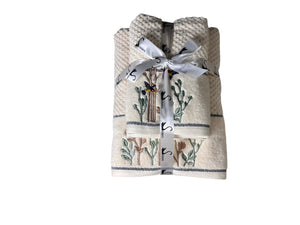 4 Piece Embroidery Towel Set - Nature-inspired Motif with Colorful Hummingbirds (Style 13)