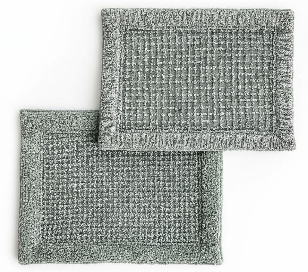 2 Piece Bathroom Rug Set - Pale Green